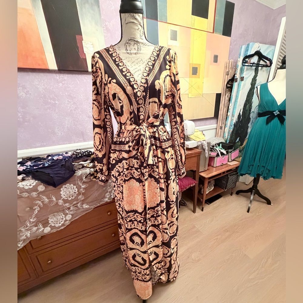 Chic Black and gold Patterned Swim Coverup - Picture 1 of 7